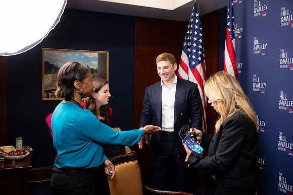 0339_5-1-24_HILL-and-Valley-US-Capitol-Eventphotojournalism-event-Photographers