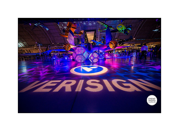 0367__12-3-22__Event_Verisign-Holiday-Party-Udvar-Hazy-Center-EventPhotojournalism-event-photographers-Virginia