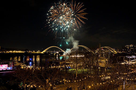 0157__12-13-24_Bain-Company-Holiday-Party-District-Winery-EventPhotojournalism-photography