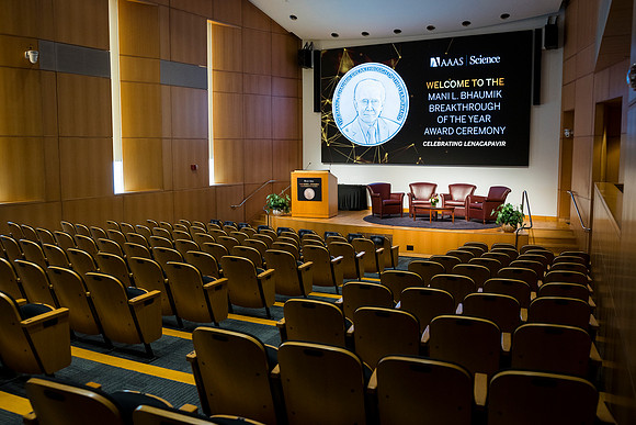 0046__6-5-25_AAAS-2025-Mani-L-Bhaumik-Breakthough-Award-Washington-DC-Event-Photojournalism-photography