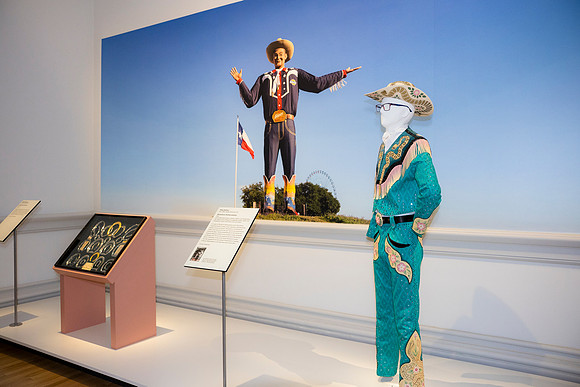 0130__9-18-25_Renwick-Gallery-State-Fair-Exhibition-Party-Washington-DC-Event-Photojournalism-evevnt-photography