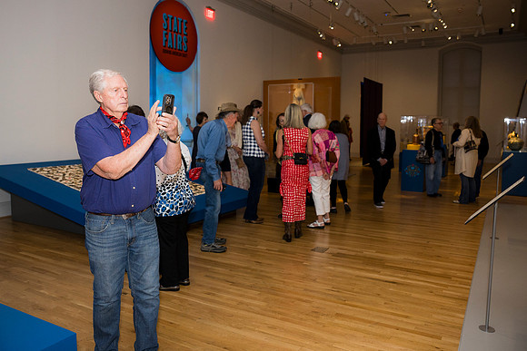 0361__9-18-25_Renwick-Gallery-State-Fair-Exhibition-Party-Washington-DC-Event-Photojournalism-evevnt-photography