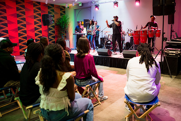 0310_9-27-25_Smithsonian-National-Museum-of-African-Art-Community-Day-DC_Event-Photojournalism-photographers