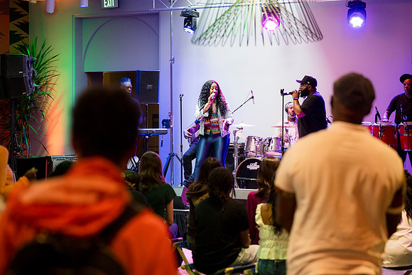 0321_9-27-25_Smithsonian-National-Museum-of-African-Art-Community-Day-DC_Event-Photojournalism-photographers