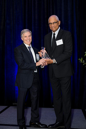 0121__9-29-25_Wireless-Hall-of-Fame