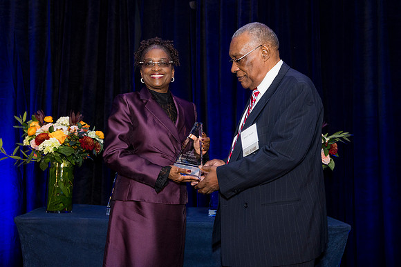 0125__9-29-25_Wireless-Hall-of-Fame