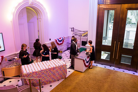 0084_9-26-25_Smithsonian-American-Art-Director-Circle-Dinner-Renwick-Gallery-DC_Event-Photojournalism-photographers