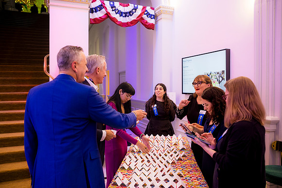 0124_9-26-25_Smithsonian-American-Art-Director-Circle-Dinner-Renwick-Gallery-DC_Event-Photojournalism-photographers