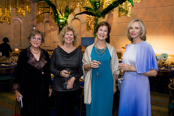 0149_9-26-25_Smithsonian-American-Art-Director-Circle-Dinner-Renwick-Gallery-DC_Event-Photojournalism-photographers