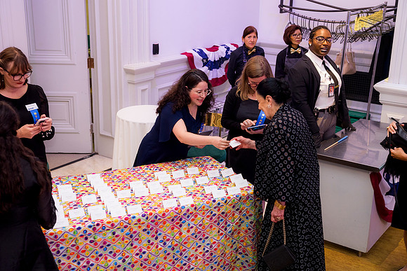 0160_9-26-25_Smithsonian-American-Art-Director-Circle-Dinner-Renwick-Gallery-DC_Event-Photojournalism-photographers