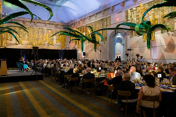 0294_9-26-25_Smithsonian-American-Art-Director-Circle-Dinner-Renwick-Gallery-DC_Event-Photojournalism-photographers