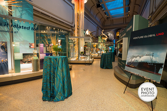 0106__12-8-22_Venture-Global-Holiday-Party-National-Museum-of-Natural-History-Washington-DC-EventPhotojournalism-event-photographers