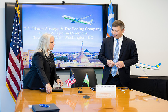 0158__11-6-25_Boeing-Client-Meetings-Arlington-VA-Washington-DC-Event-Photojournalism-photography