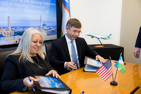 0192__11-6-25_Boeing-Client-Meetings-Arlington-VA-Washington-DC-Event-Photojournalism-photography