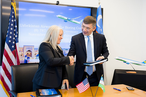 0213__11-6-25_Boeing-Client-Meetings-Arlington-VA-Washington-DC-Event-Photojournalism-photography