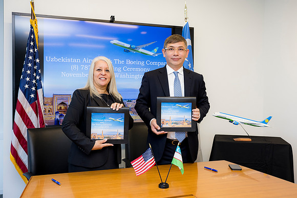 0223__11-6-25_Boeing-Client-Meetings-Arlington-VA-Washington-DC-Event-Photojournalism-photography