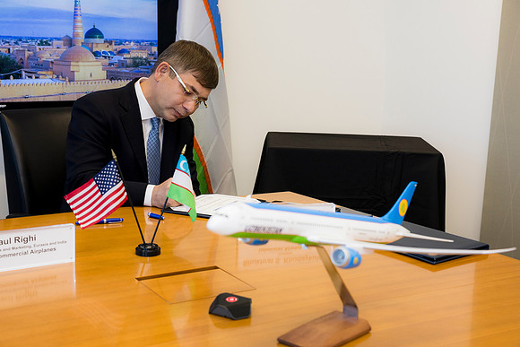 0273__11-6-25_Boeing-Client-Meetings-Arlington-VA-Washington-DC-Event-Photojournalism-photography