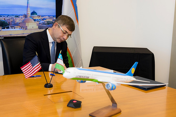 0274__11-6-25_Boeing-Client-Meetings-Arlington-VA-Washington-DC-Event-Photojournalism-photography