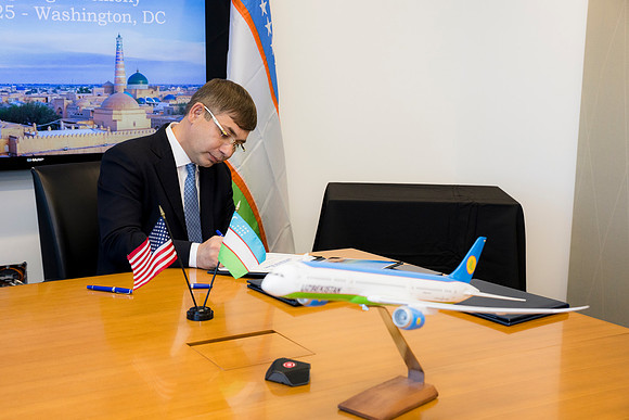 0276__11-6-25_Boeing-Client-Meetings-Arlington-VA-Washington-DC-Event-Photojournalism-photography