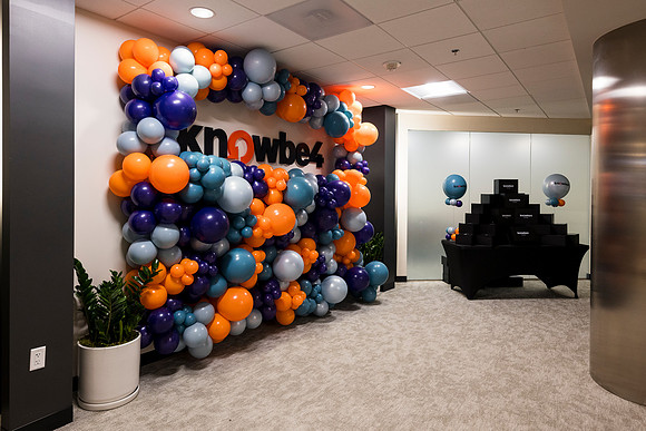 0025__11-13-25_KnowBe4-Office-Opening-Event-Arlington-VA-Event-Photojournalism-photography