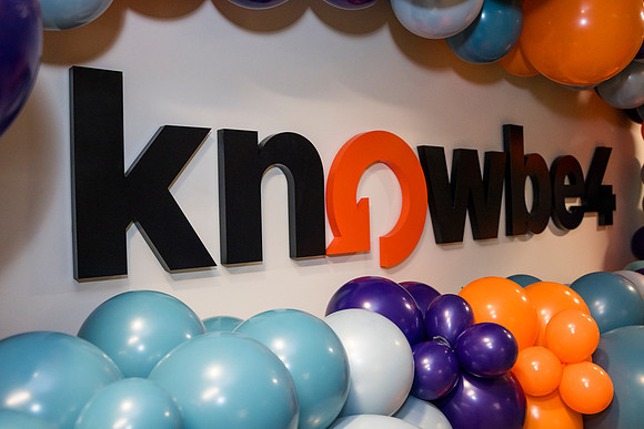 0031__11-13-25_KnowBe4-Office-Opening-Event-Arlington-VA-Event-Photojournalism-photography