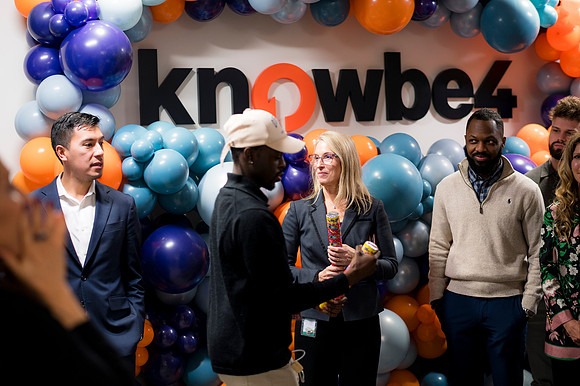 0051__11-13-25_KnowBe4-Office-Opening-Event-Arlington-VA-Event-Photojournalism-photography