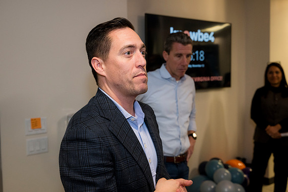 0077__11-13-25_KnowBe4-Office-Opening-Event-Arlington-VA-Event-Photojournalism-photography
