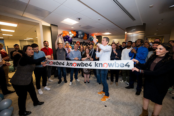 0143__11-13-25_KnowBe4-Office-Opening-Event-Arlington-VA-Event-Photojournalism-photography