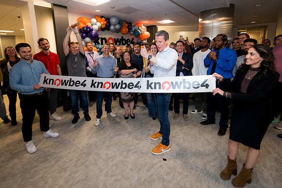 0151__11-13-25_KnowBe4-Office-Opening-Event-Arlington-VA-Event-Photojournalism-photography