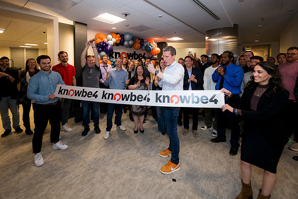 0154__11-13-25_KnowBe4-Office-Opening-Event-Arlington-VA-Event-Photojournalism-photography