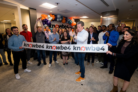 0158__11-13-25_KnowBe4-Office-Opening-Event-Arlington-VA-Event-Photojournalism-photography