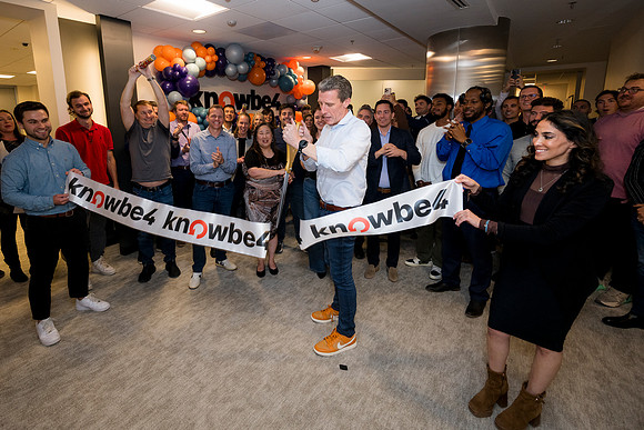 0160__11-13-25_KnowBe4-Office-Opening-Event-Arlington-VA-Event-Photojournalism-photography