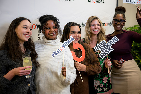 0277__11-13-25_KnowBe4-Office-Opening-Event-Arlington-VA-Event-Photojournalism-photography