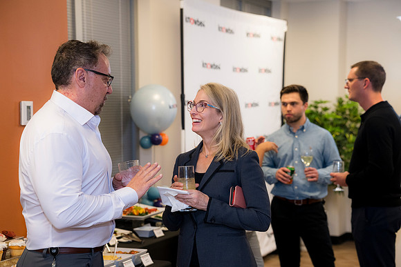 0382__11-13-25_KnowBe4-Office-Opening-Event-Arlington-VA-Event-Photojournalism-photography