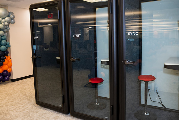 0385__11-13-25_KnowBe4-Office-Opening-Event-Arlington-VA-Event-Photojournalism-photography
