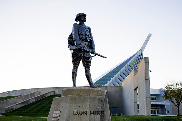 0023_11-13-25_PWC-Make-your-Mark-Awards-Museum-of-The-Marine-Corp-Triangle-VA-Event-Photojournalism-photography