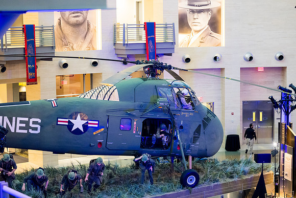 0075_11-13-25_PWC-Make-your-Mark-Awards-Museum-of-The-Marine-Corp-Triangle-VA-Event-Photojournalism-photography