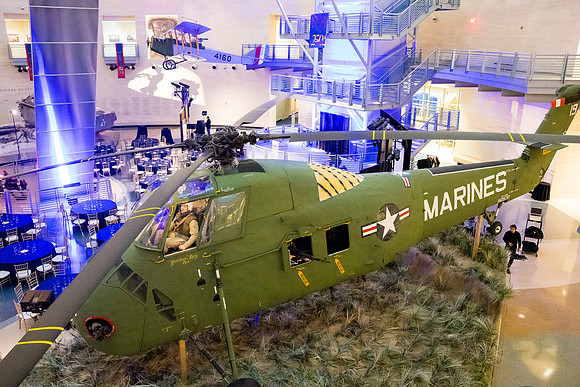 0118_11-13-25_PWC-Make-your-Mark-Awards-Museum-of-The-Marine-Corp-Triangle-VA-Event-Photojournalism-photography