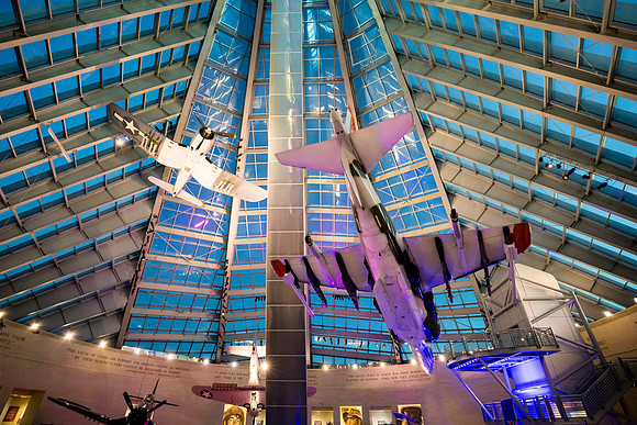 0124_11-13-25_PWC-Make-your-Mark-Awards-Museum-of-The-Marine-Corp-Triangle-VA-Event-Photojournalism-photography