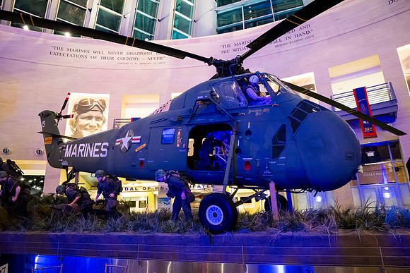 0212_11-13-25_PWC-Make-your-Mark-Awards-Museum-of-The-Marine-Corp-Triangle-VA-Event-Photojournalism-photography