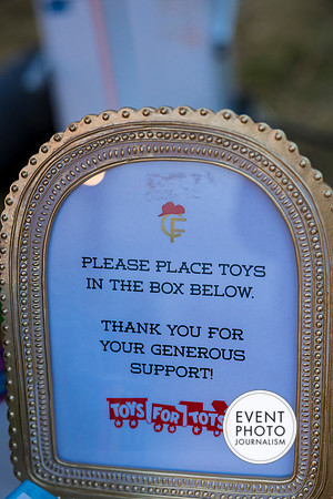 0025__11-22-25_Chartis-Federal-Holiday-Party-Leesburg-Virginia-Event-Photojournalism-Holiday-photography