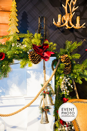 0092__11-22-25_Chartis-Federal-Holiday-Party-Leesburg-Virginia-Event-Photojournalism-Holiday-photography