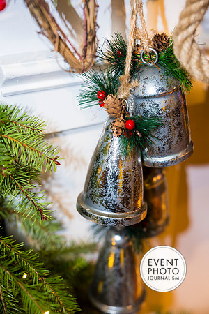 0098__11-22-25_Chartis-Federal-Holiday-Party-Leesburg-Virginia-Event-Photojournalism-Holiday-photography