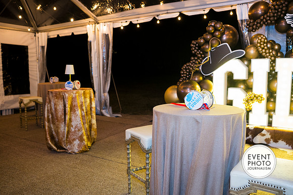 0121__11-22-25_Chartis-Federal-Holiday-Party-Leesburg-Virginia-Event-Photojournalism-Holiday-photography