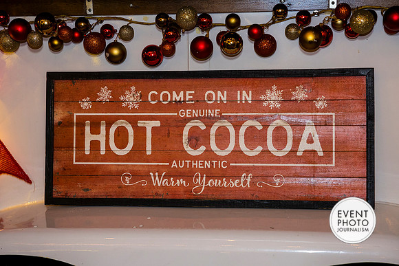 0200__11-22-25_Chartis-Federal-Holiday-Party-Leesburg-Virginia-Event-Photojournalism-Holiday-photography