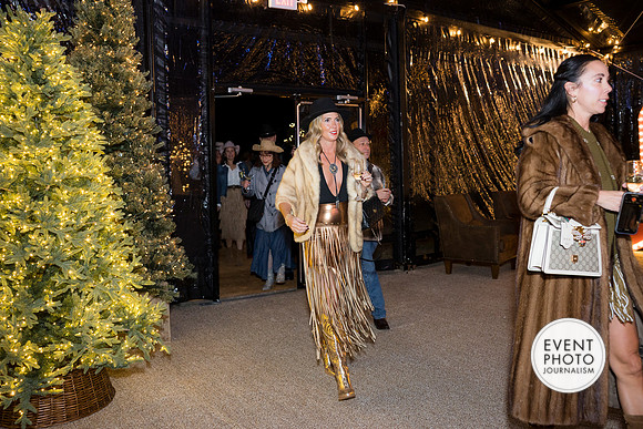 0287__11-22-25_Chartis-Federal-Holiday-Party-Leesburg-Virginia-Event-Photojournalism-Holiday-photography