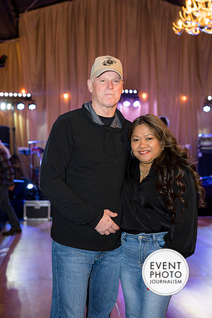 0304__11-22-25_Chartis-Federal-Holiday-Party-Leesburg-Virginia-Event-Photojournalism-Holiday-photography
