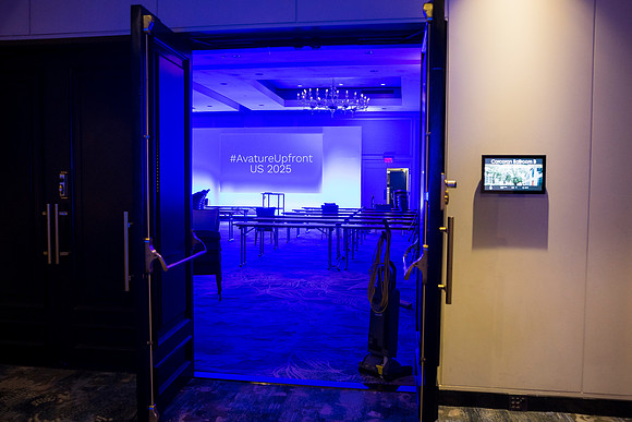 0045__11-17-25_Avature-Upfront-US-2025-Event-Photojournalism-conference-photography