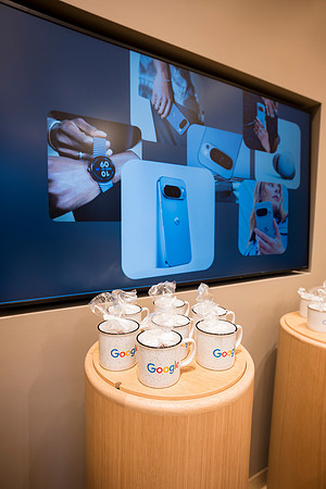 0040__12-1-25_Inkling-LLC-Google-Store_Georgetown-DC-Event-Photojournalism-event-photography