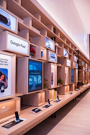 0046__12-1-25_Inkling-LLC-Google-Store_Georgetown-DC-Event-Photojournalism-event-photography